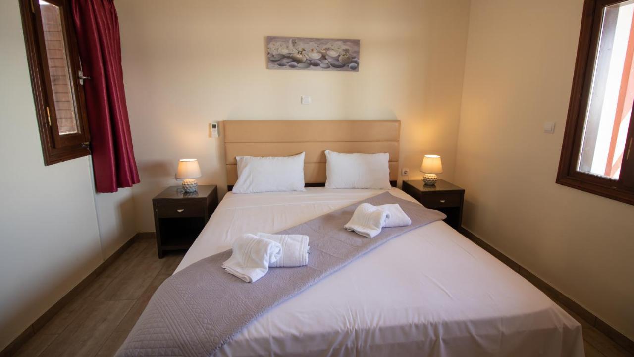 Ionion Fos Aparthotel Nikiana Exteriör bild