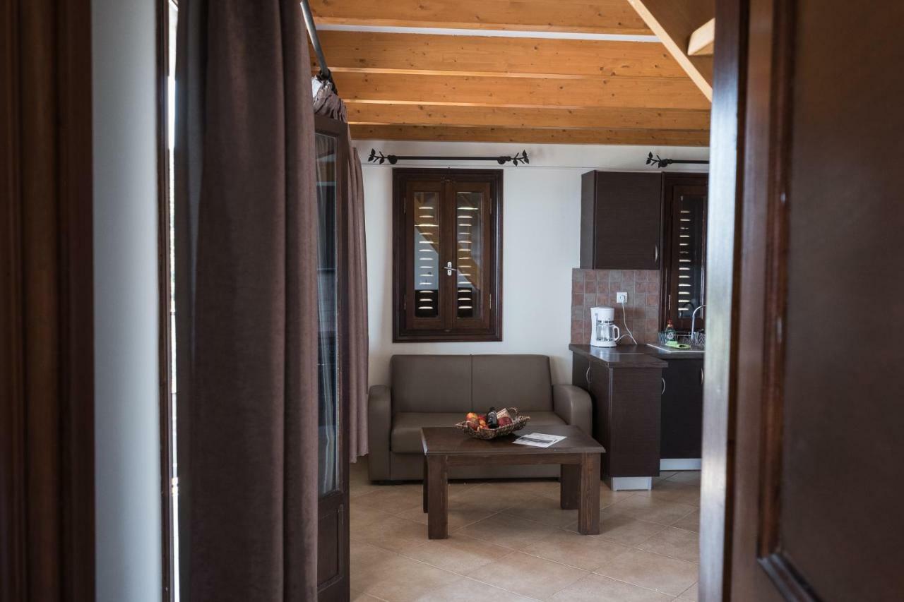 Ionion Fos Aparthotel Nikiana Exteriör bild