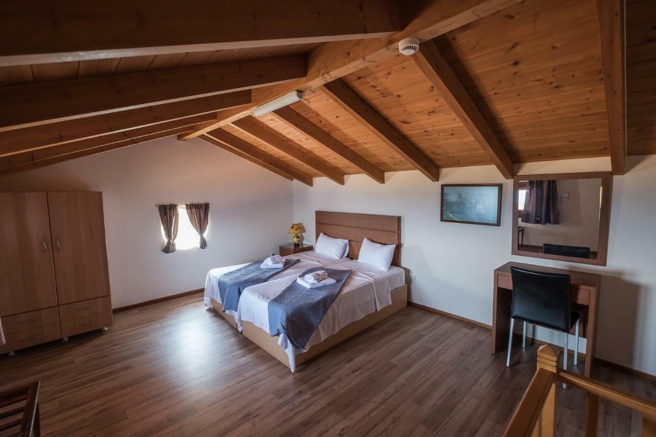 Ionion Fos Aparthotel Nikiana Exteriör bild